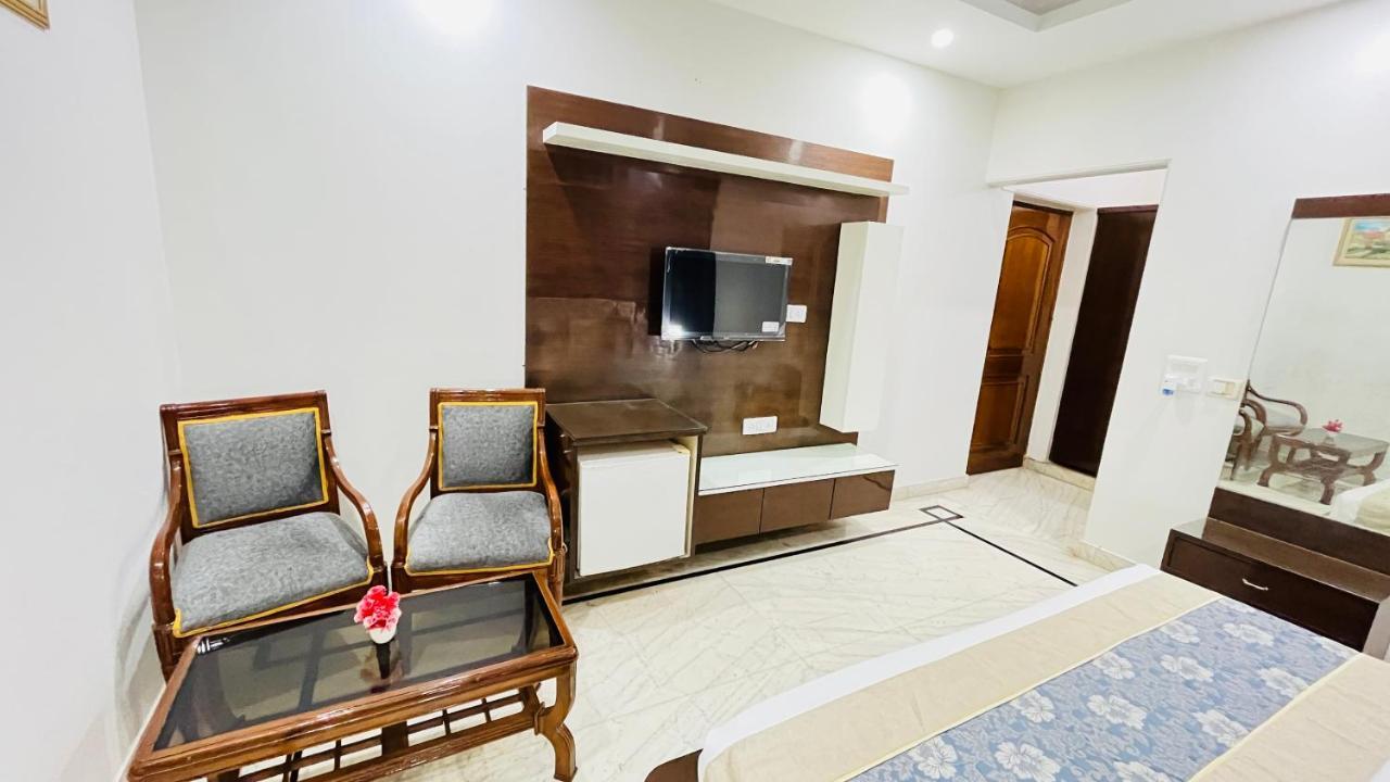 Hotel Starline Sector 28 Gurgaon Exterior foto