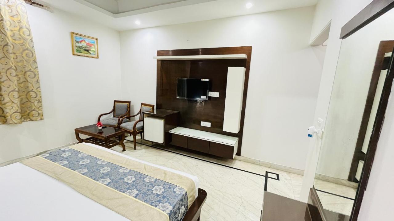 Hotel Starline Sector 28 Gurgaon Exterior foto