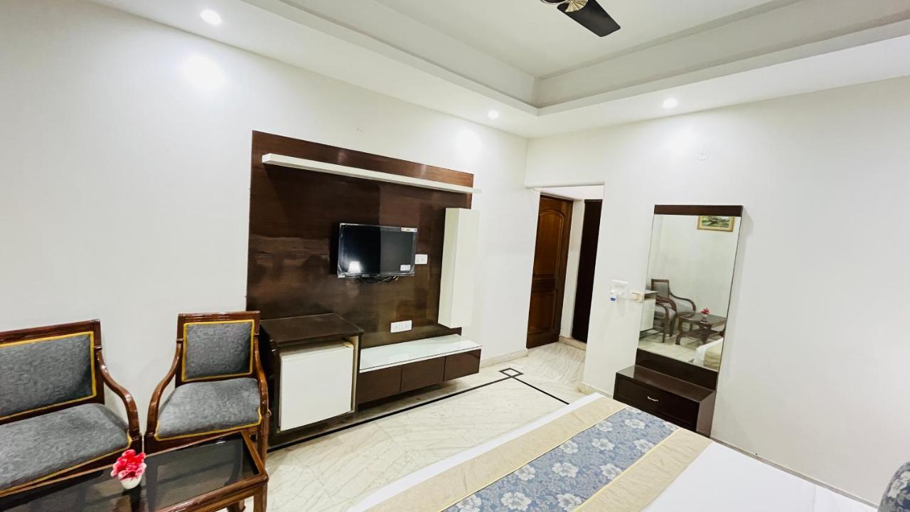 Hotel Starline Sector 28 Gurgaon Exterior foto